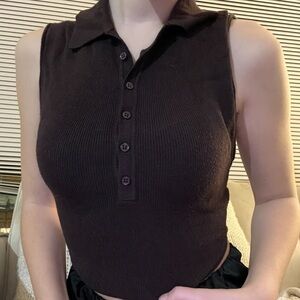 Brown cropped collared 1/4 button down tank
